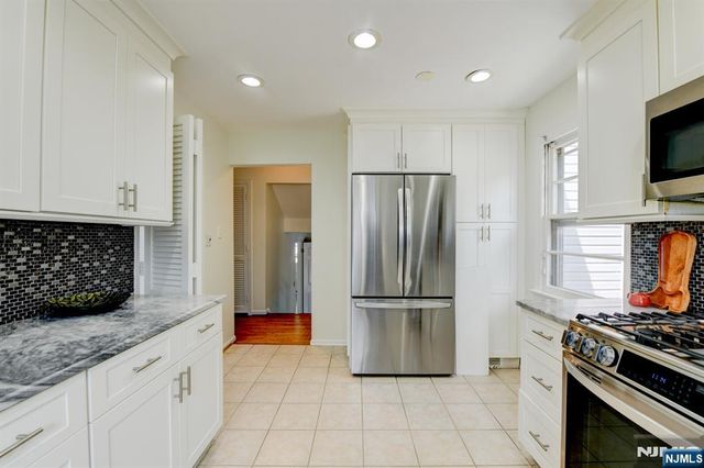 15 Winding Way, West Orange, NJ 07052