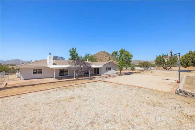 2727 Sache Street, Acton, CA 93510