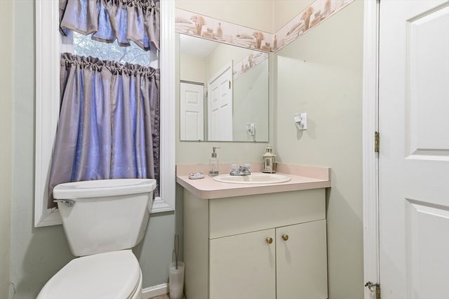 30 Old Quarry Dr 30, Weymouth, MA 02188