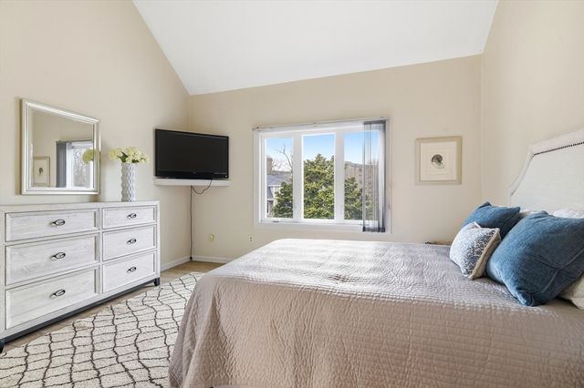 30 Old Quarry Dr 30, Weymouth, MA 02188