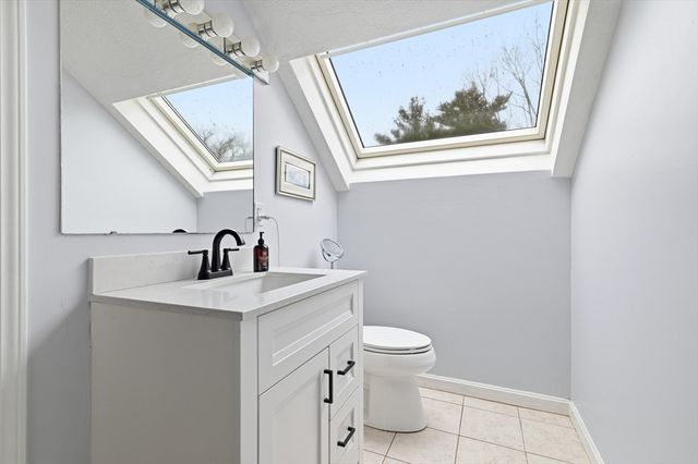 30 Old Quarry Dr 30, Weymouth, MA 02188