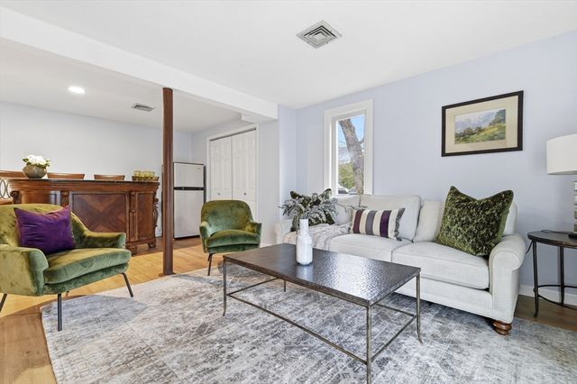 30 Old Quarry Dr 30, Weymouth, MA 02188