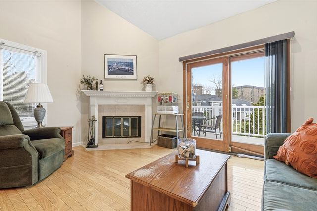 30 Old Quarry Dr 30, Weymouth, MA 02188