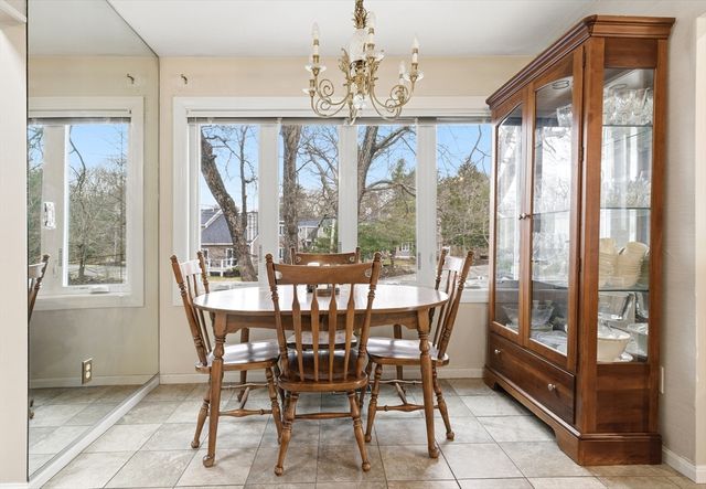 30 Old Quarry Dr 30, Weymouth, MA 02188