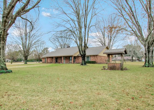 325 Loop Rd, Anacoco, LA 71403
