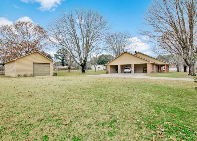 325 Loop Rd, Anacoco, LA 71403