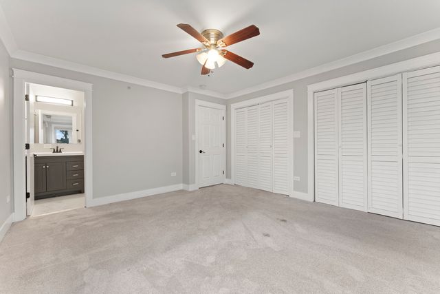 8306 S 82nd Avenue, Justice, IL 60458