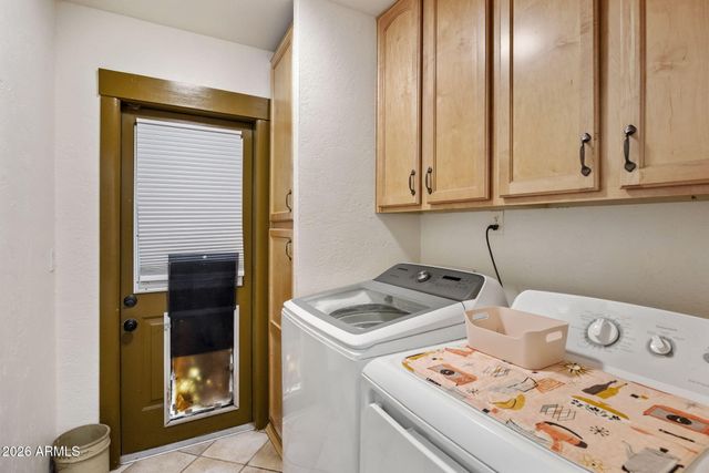 611 E CANTERBURY Lane, Phoenix, AZ 85022
