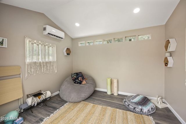 611 E CANTERBURY Lane, Phoenix, AZ 85022