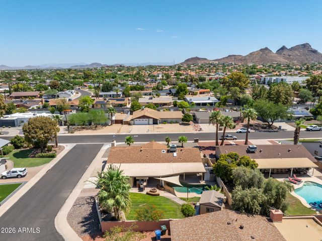 611 E CANTERBURY Lane, Phoenix, AZ 85022