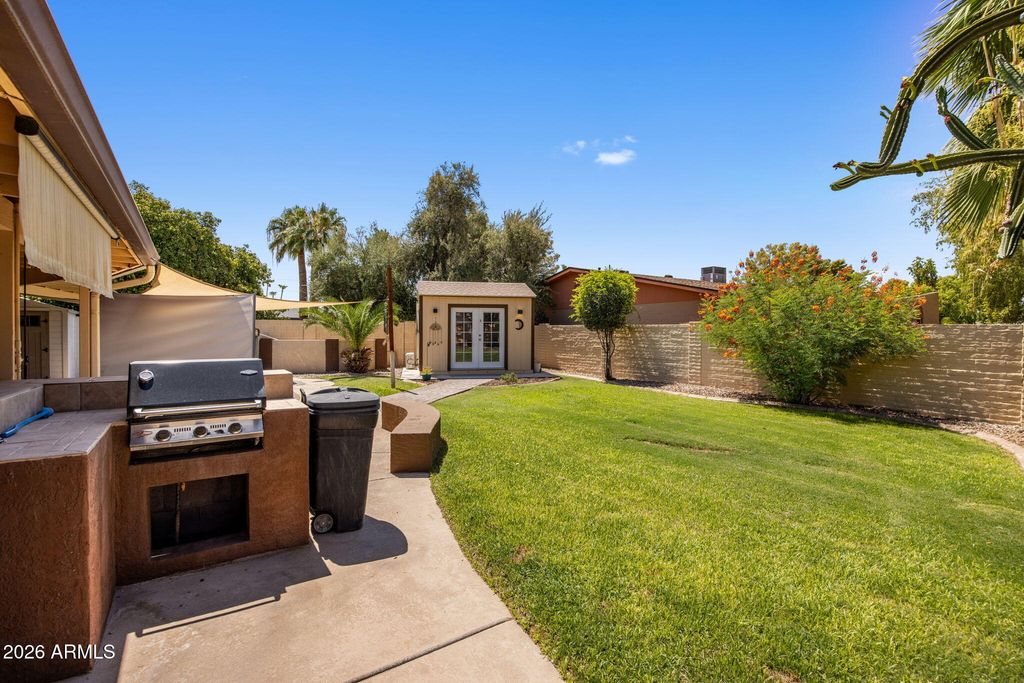 611 E CANTERBURY Lane, Phoenix, AZ 85022 — photo 3