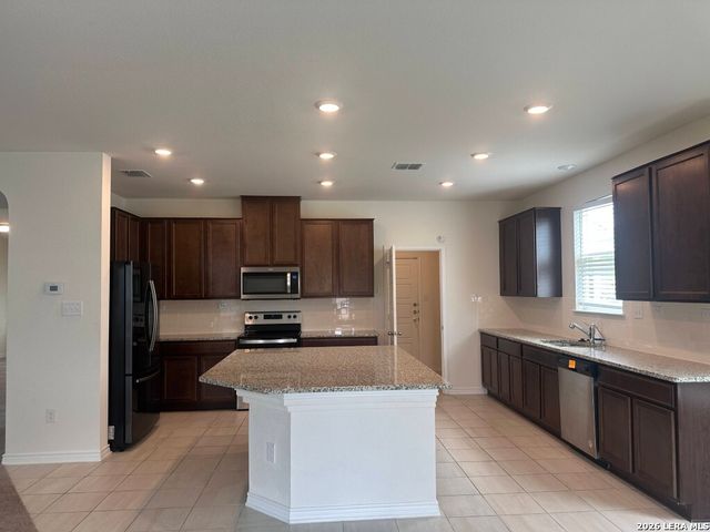 440 Sunrise Park, Seguin, TX 78155