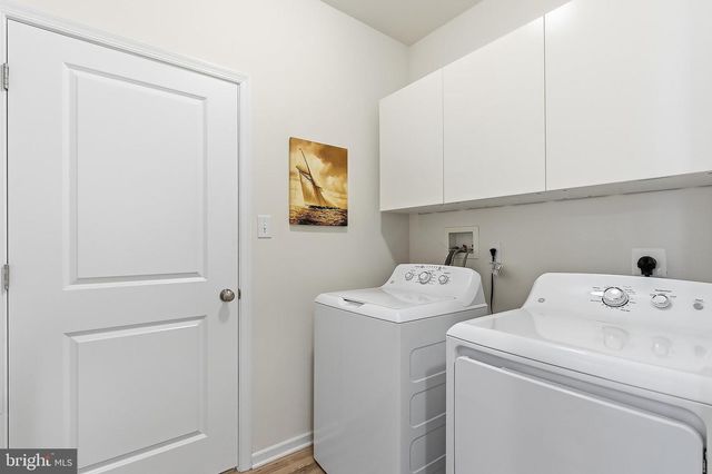 16 RACCOON LN, Barnegat, NJ 08005