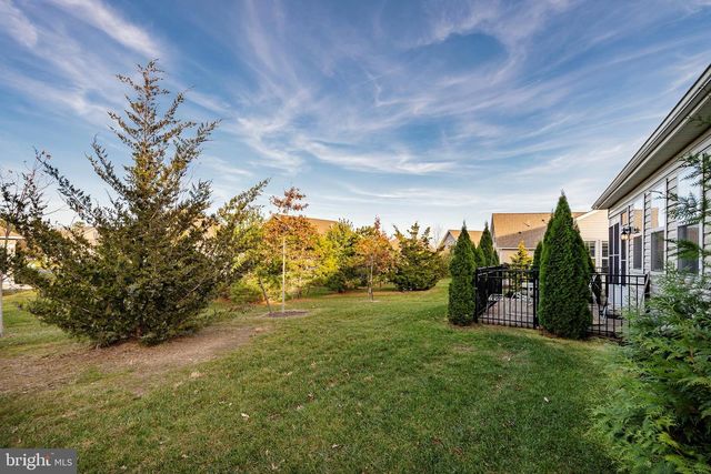 16 RACCOON LN, Barnegat, NJ 08005