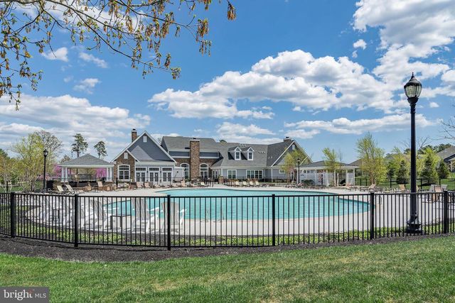 16 RACCOON LN, Barnegat, NJ 08005