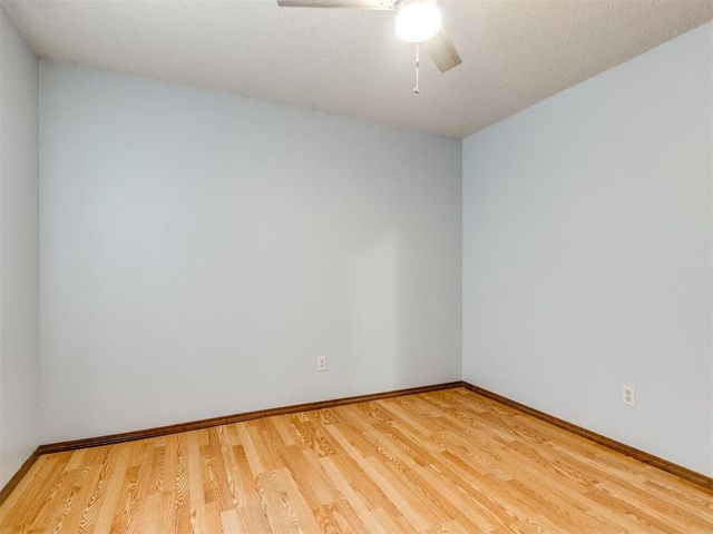 104 Redbird Circle, Midwest City, OK 73110