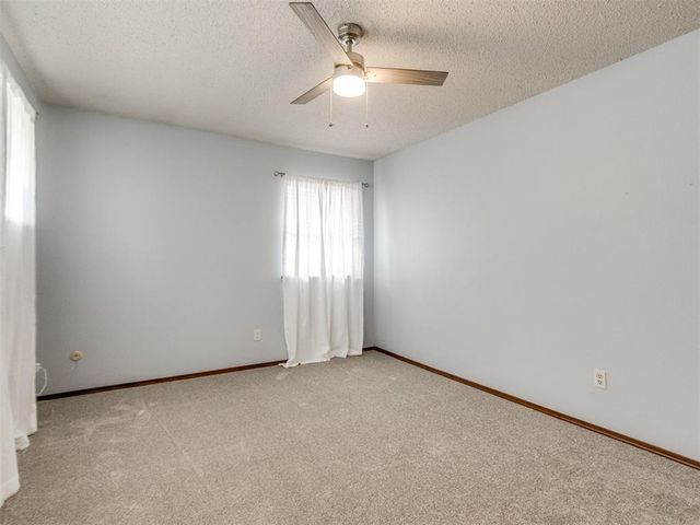 104 Redbird Circle, Midwest City, OK 73110