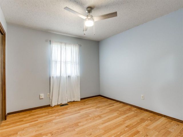 104 Redbird Circle, Midwest City, OK 73110