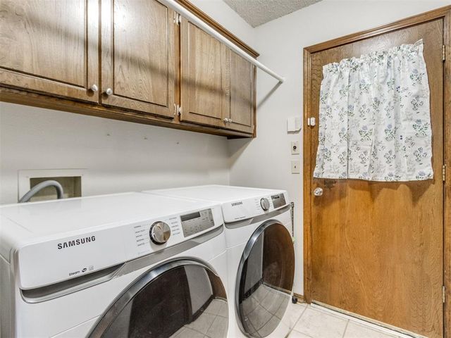 104 Redbird Circle, Midwest City, OK 73110