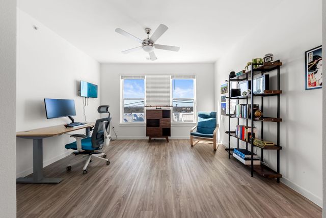 4801 SPRINGDALE RD 2410, Austin, TX 78723