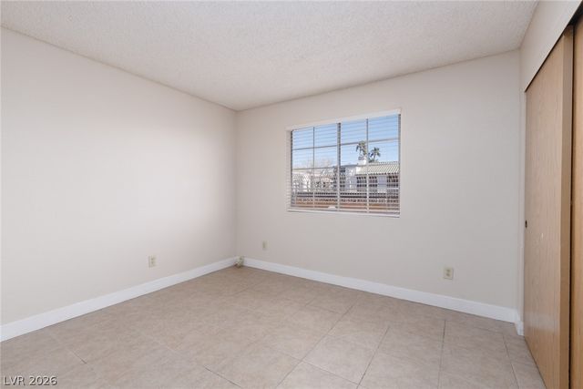 2674 Bryandouglas Drive B, Las Vegas, NV 89121