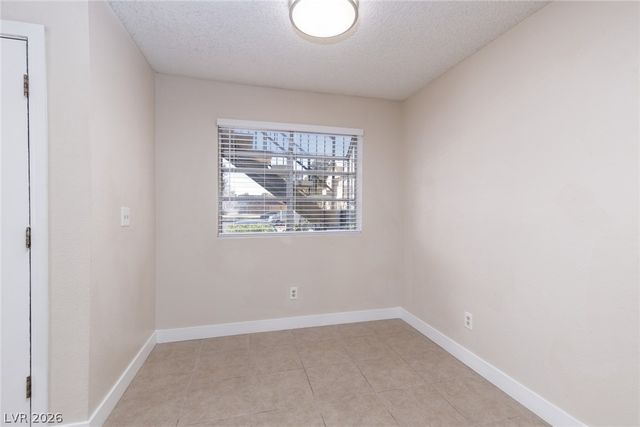 2674 Bryandouglas Drive B, Las Vegas, NV 89121