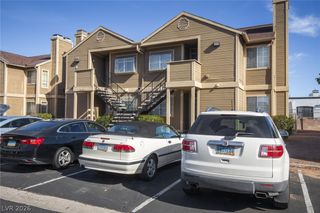 2674 Bryandouglas Drive B, Las Vegas, NV 89121