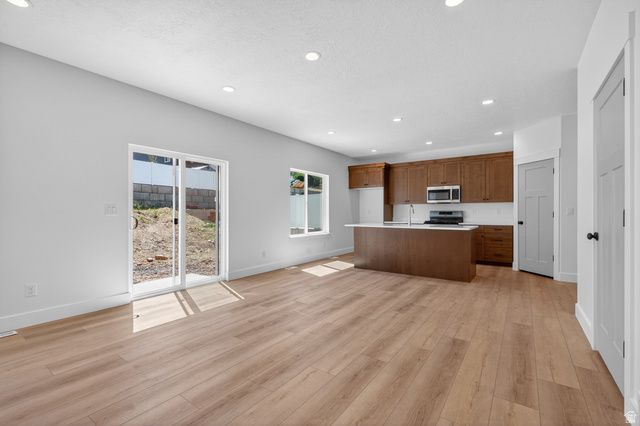 99 S 940 E, Santaquin, UT 84655