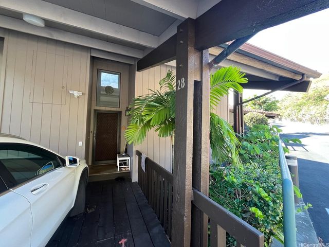 1487 Hiikala Place 28, Honolulu, HI 96816