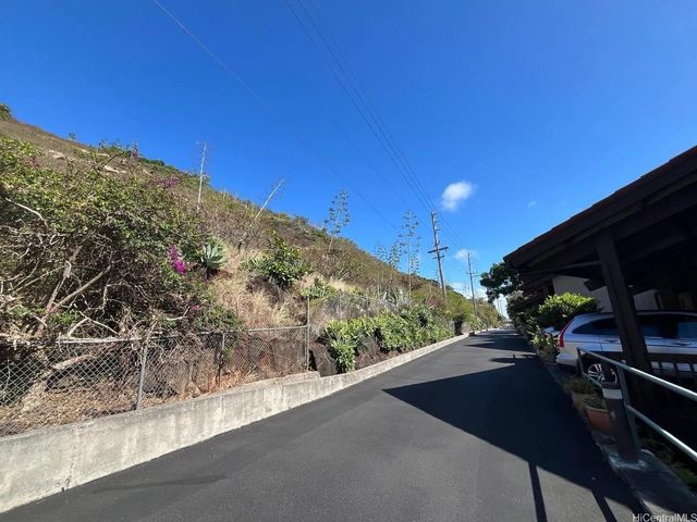 1487 Hiikala Place 28, Honolulu, HI 96816
