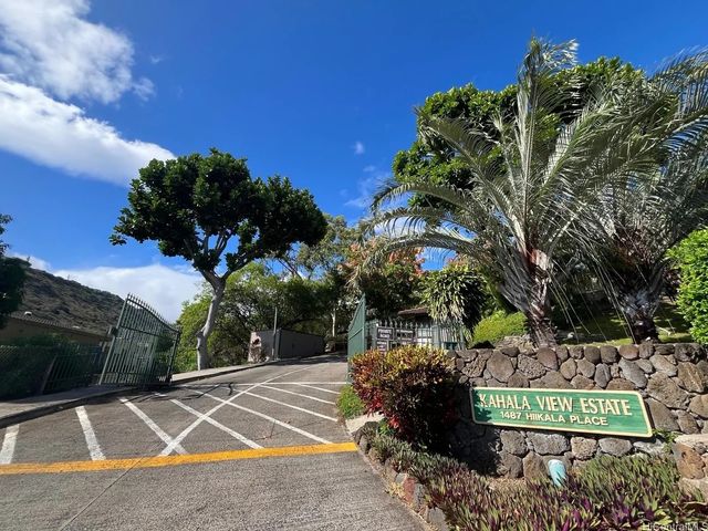 1487 Hiikala Place 28, Honolulu, HI 96816