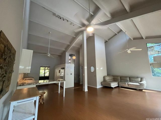 1487 Hiikala Place 28, Honolulu, HI 96816
