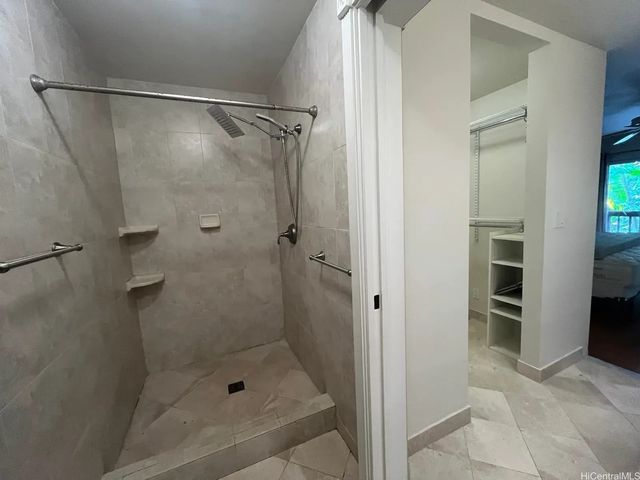 1487 Hiikala Place 28, Honolulu, HI 96816