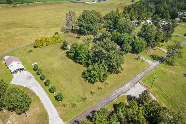 293 Airport Dr, Mcminnville, TN 37110