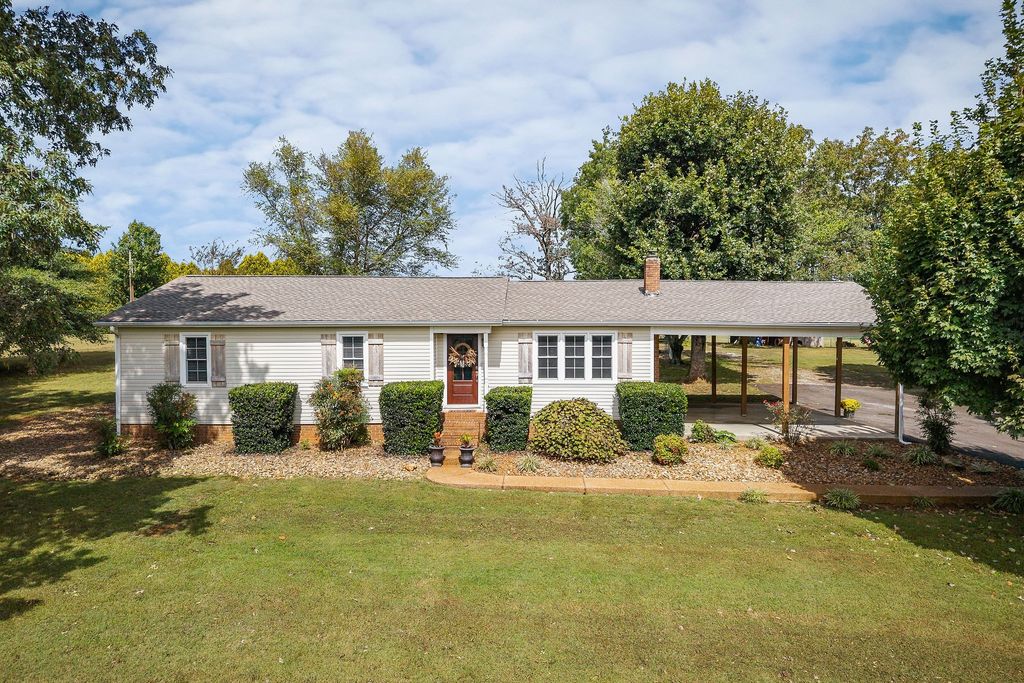 293 Airport Dr, Mcminnville, TN 37110