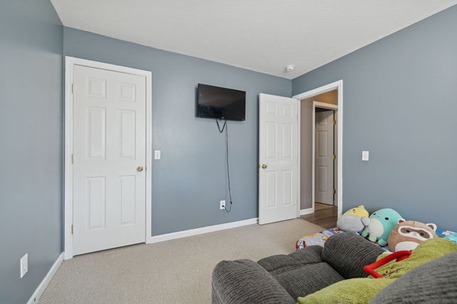 104 Leigh Anna Cir, Lafayette, TN 37083