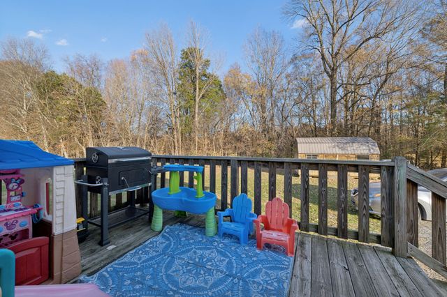 104 Leigh Anna Cir, Lafayette, TN 37083