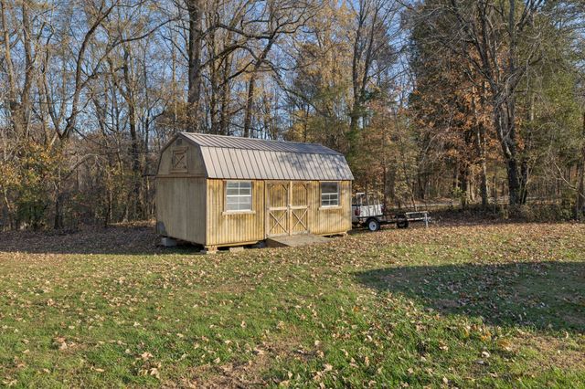 104 Leigh Anna Cir, Lafayette, TN 37083