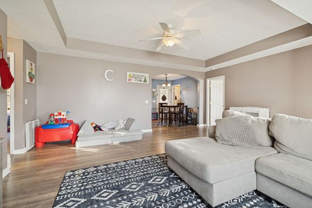 104 Leigh Anna Cir, Lafayette, TN 37083