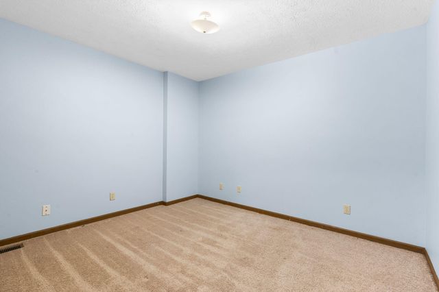 1006 Baretta Court, Aurora, MO 65605