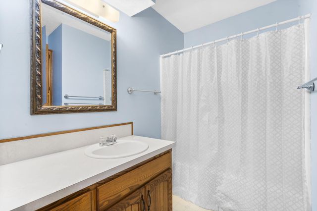 1006 Baretta Court, Aurora, MO 65605