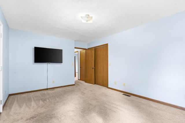 1006 Baretta Court, Aurora, MO 65605