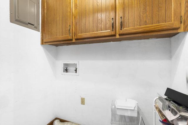 1006 Baretta Court, Aurora, MO 65605