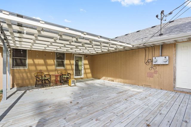 1006 Baretta Court, Aurora, MO 65605