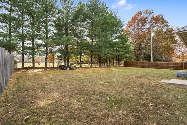 1006 Baretta Court, Aurora, MO 65605