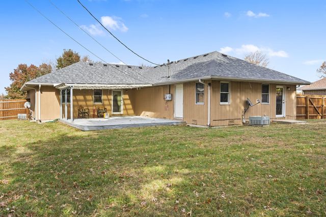 1006 Baretta Court, Aurora, MO 65605