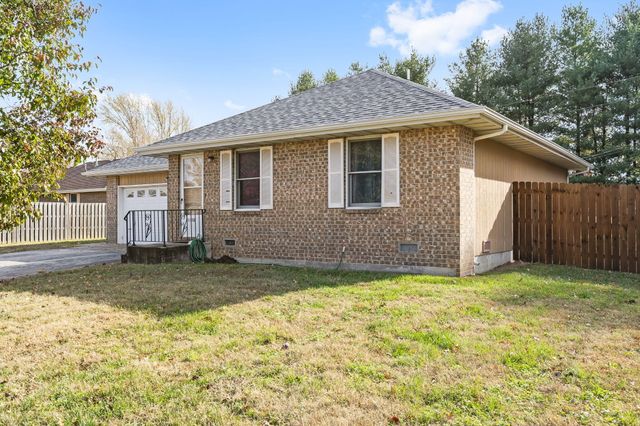 1006 Baretta Court, Aurora, MO 65605