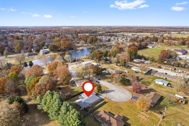 1006 Baretta Court, Aurora, MO 65605