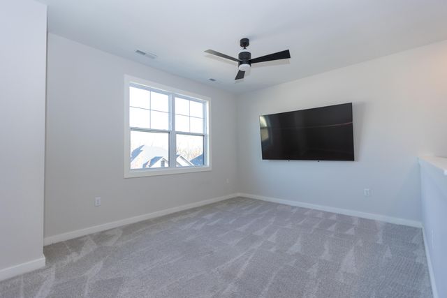 6037 S Maryland Avenue, Springfield, MO 65810