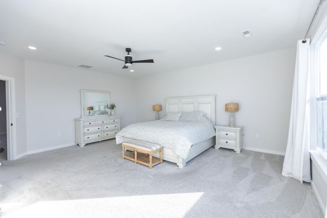 6037 S Maryland Avenue, Springfield, MO 65810